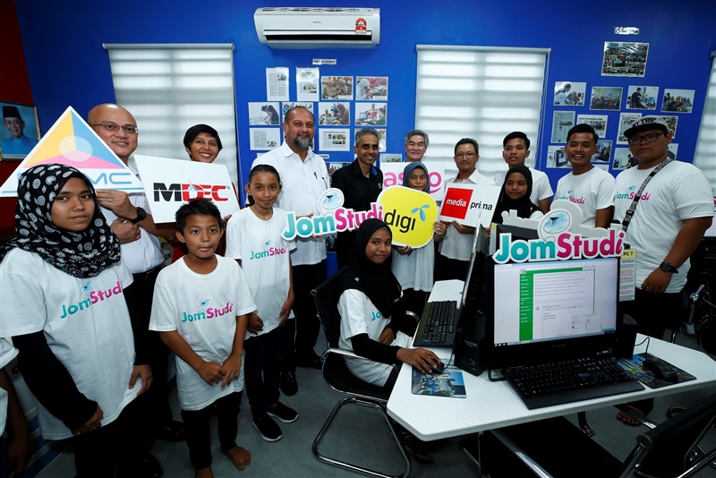 More than 1,400 students connected to digital learning via JomStudi 1