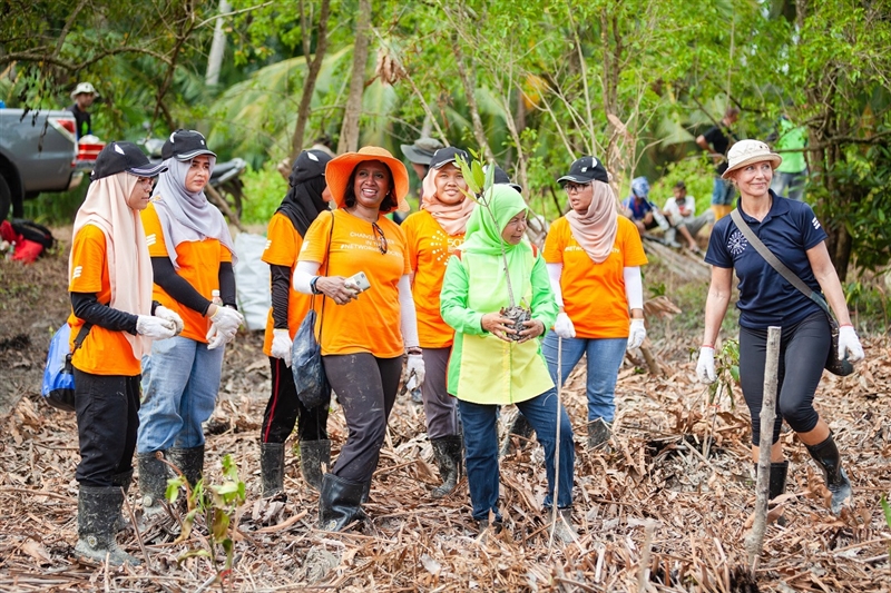 Ericsson and edotco Malaysia partner to grow ‘Connected Mangroves’ project 1