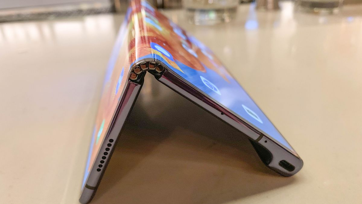 Huawei exec: the foldable Mate X with Android intact to launch by September