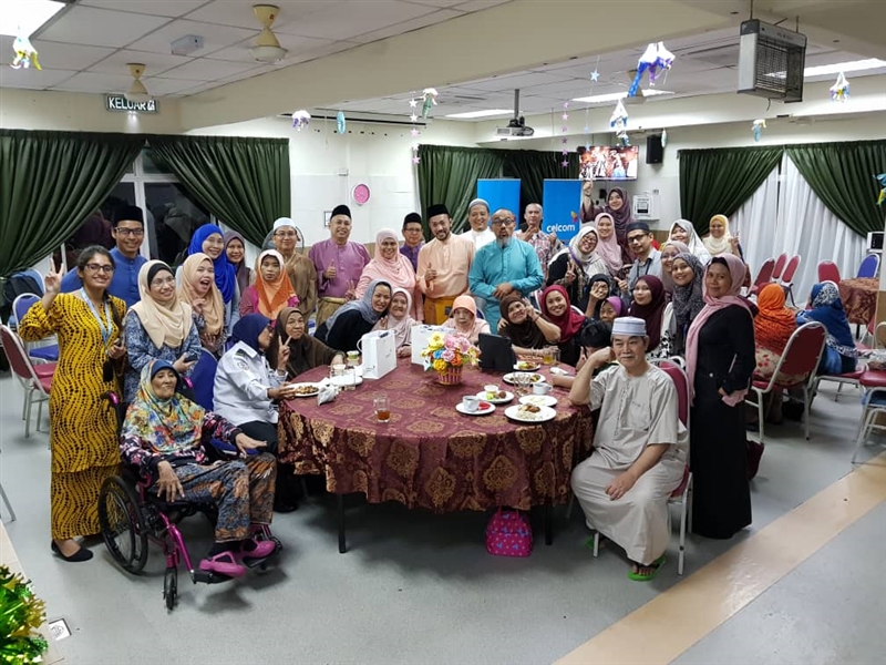Celcom Shares the Light of Ramadan With Charitable Homes 2