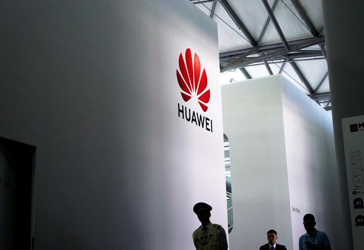 White House official: New sales to China's Huawei to cover only widely available goods