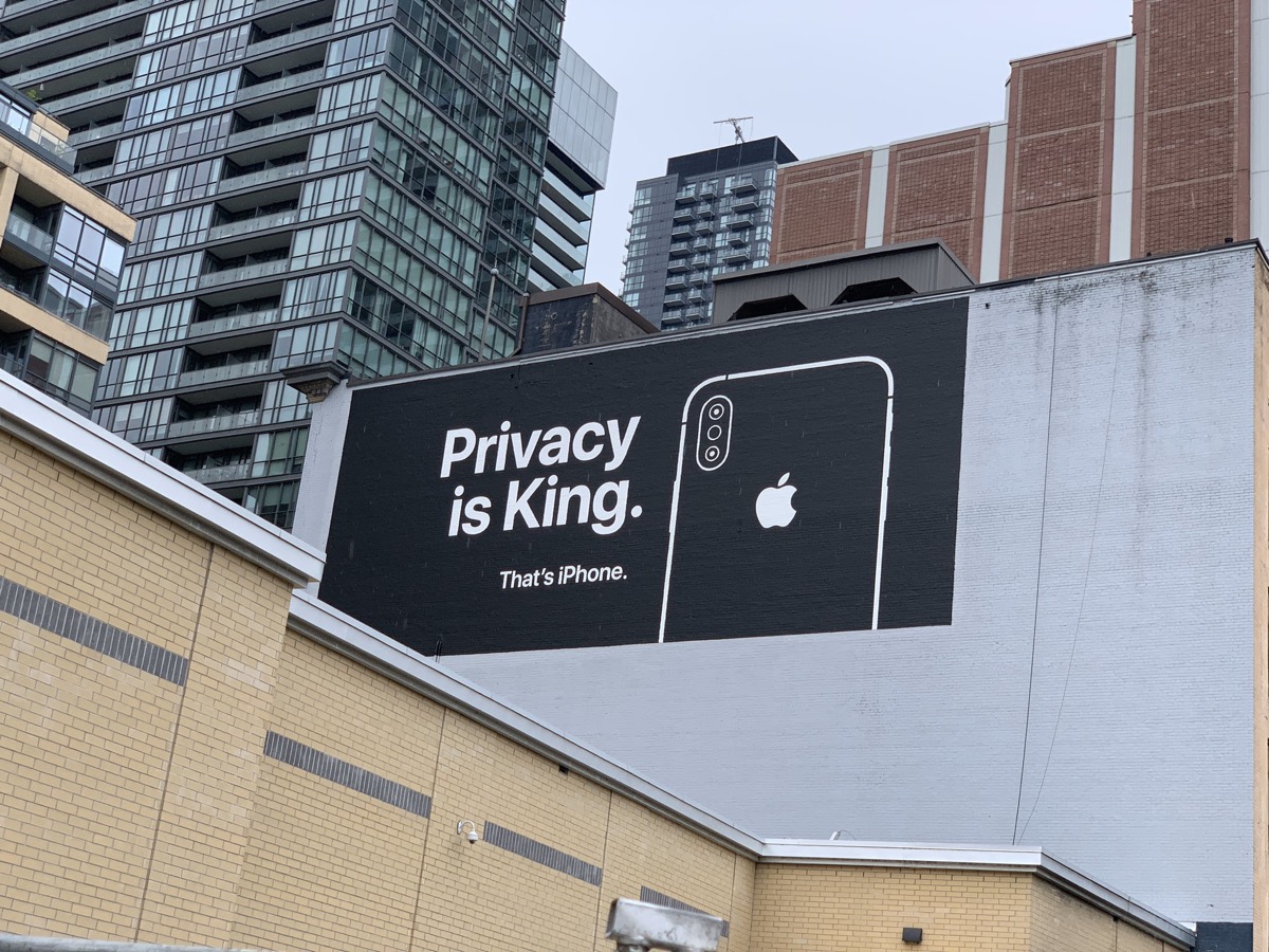 Apple Debuts New Privacy-Focused iPhone Billboards in Canada 2