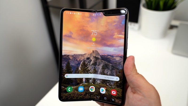Hands-On With Samsung's New Galaxy Fold 1