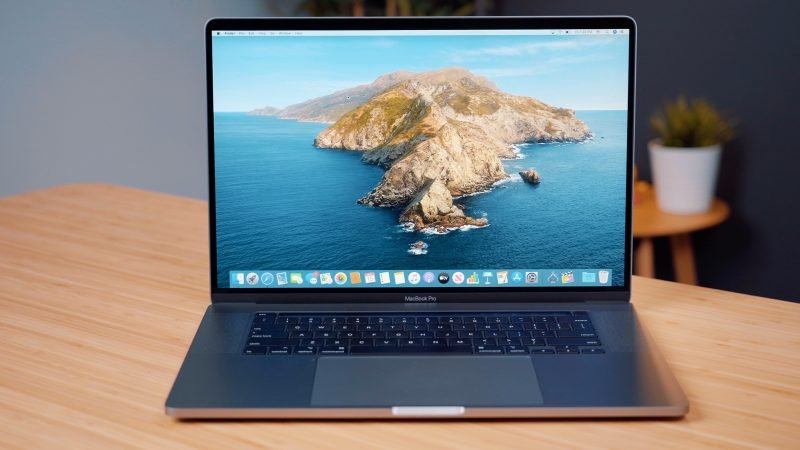 Hands-On With Apple's New 16-Inch MacBook Pro 3
