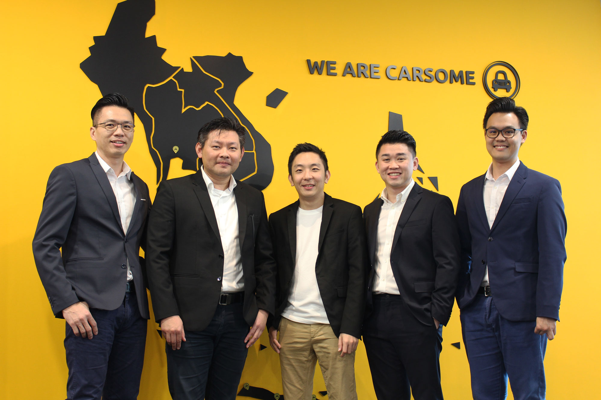 Carsome- Eric (middle) & Part of the Senior Management team