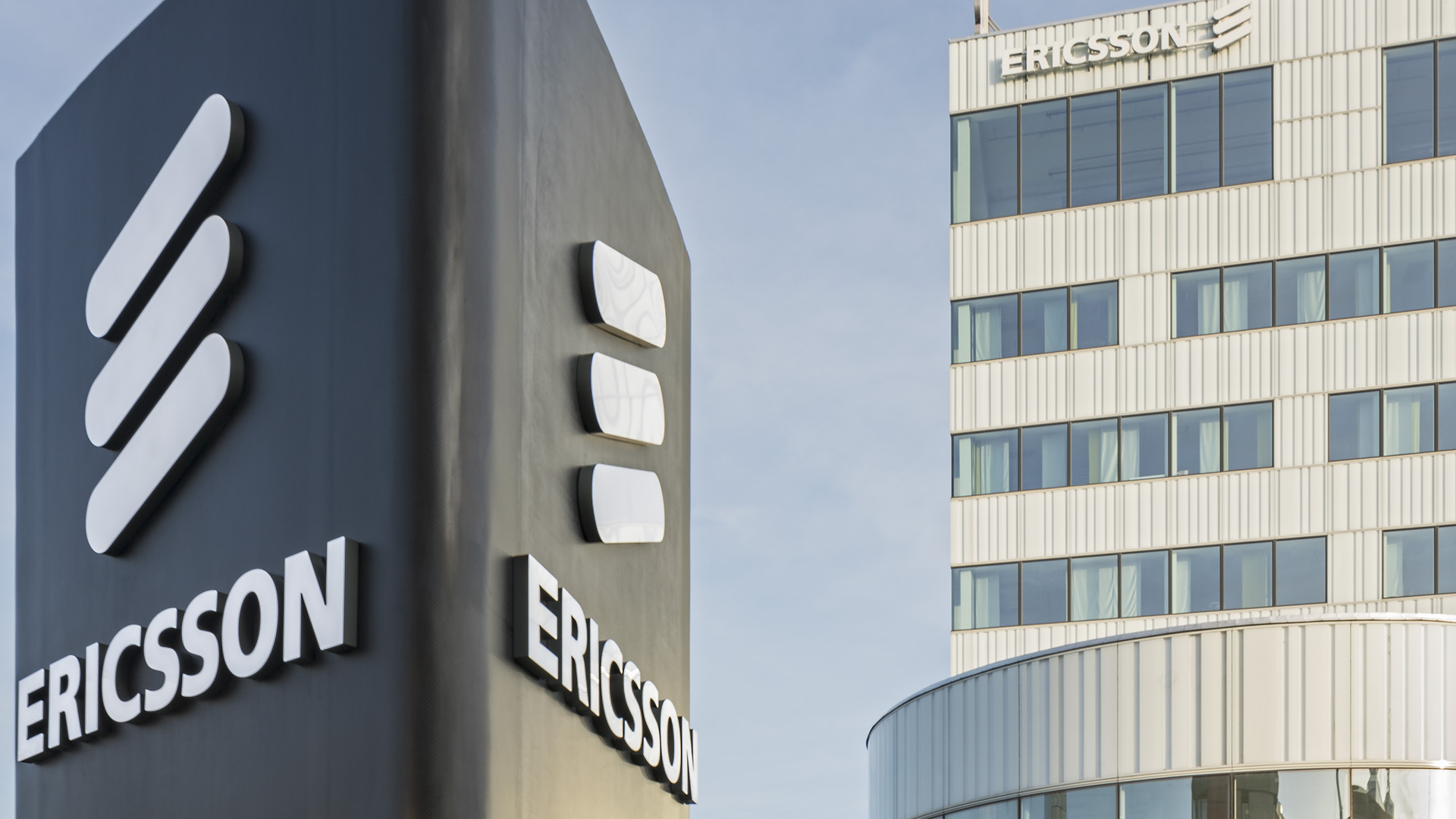 Ericsson 5G 100 commercial agreements